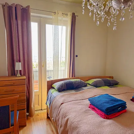 Bright Charming House With A Garten Balkony, Panoramic View And Full Equiped Kitchen *