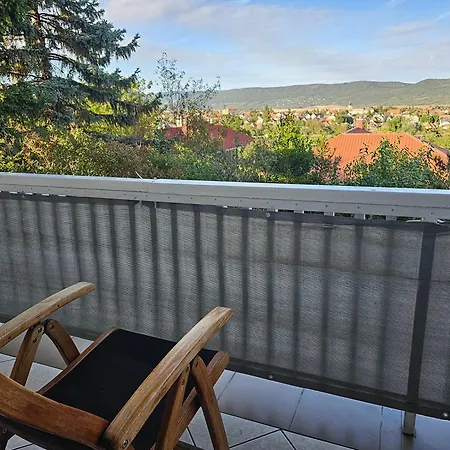 Bright Charming House With A Garten Balkony, Panoramic View And Full Equiped Kitchen Pilisvörösvár