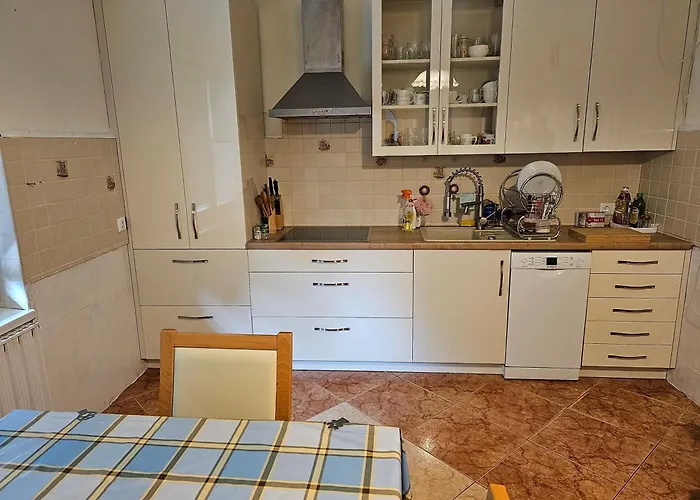 Bright Charming House With A Garten Balkony, Panoramic View And Full Equiped Kitchen Appartement